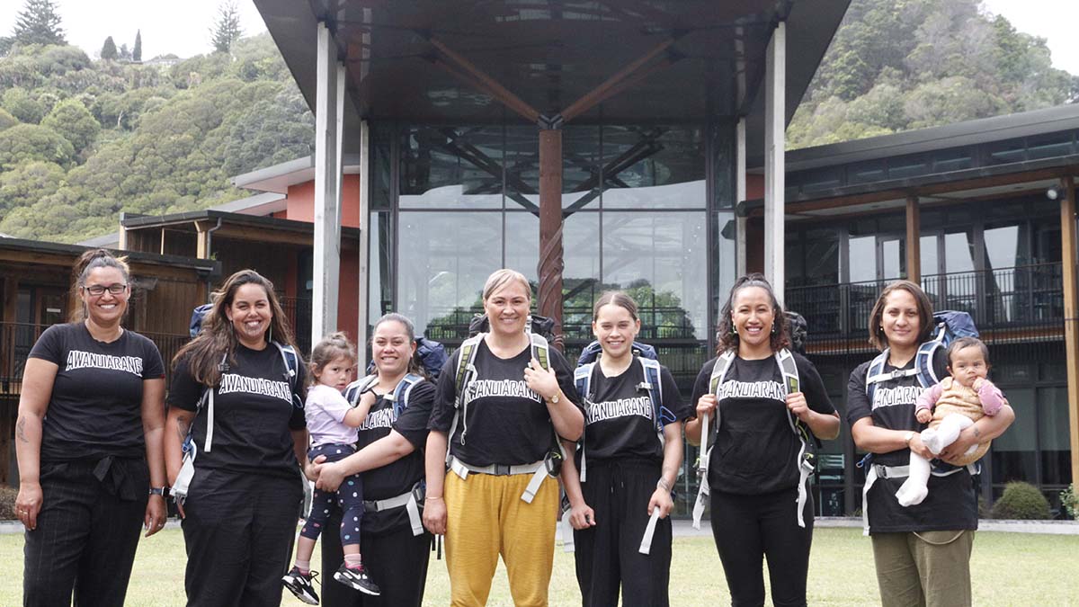 Left to right: Hannah Simmonds (research assistant and logistics coordinator), Dr Naomi Simmonds, Arahia Moeke, Lisa Begbie, KLee Begbie, Ngahuia Kopa, and Maureen Mitai. Absent: Tyra Begbie and Kyea Watene-Hakaraia.