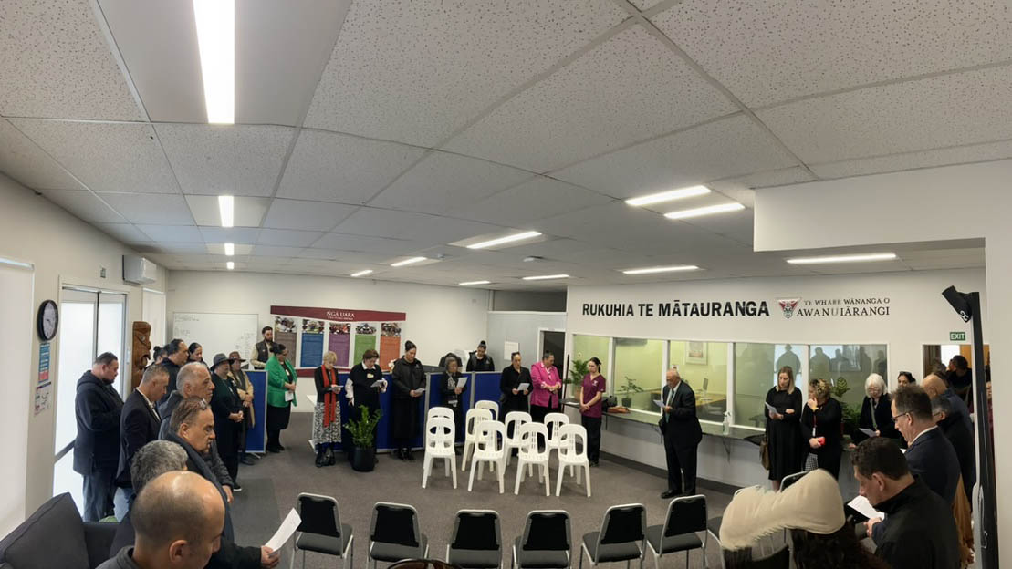 Photo of people inside Wairoa building of Te Whare Wānanga o Awanuiārangi