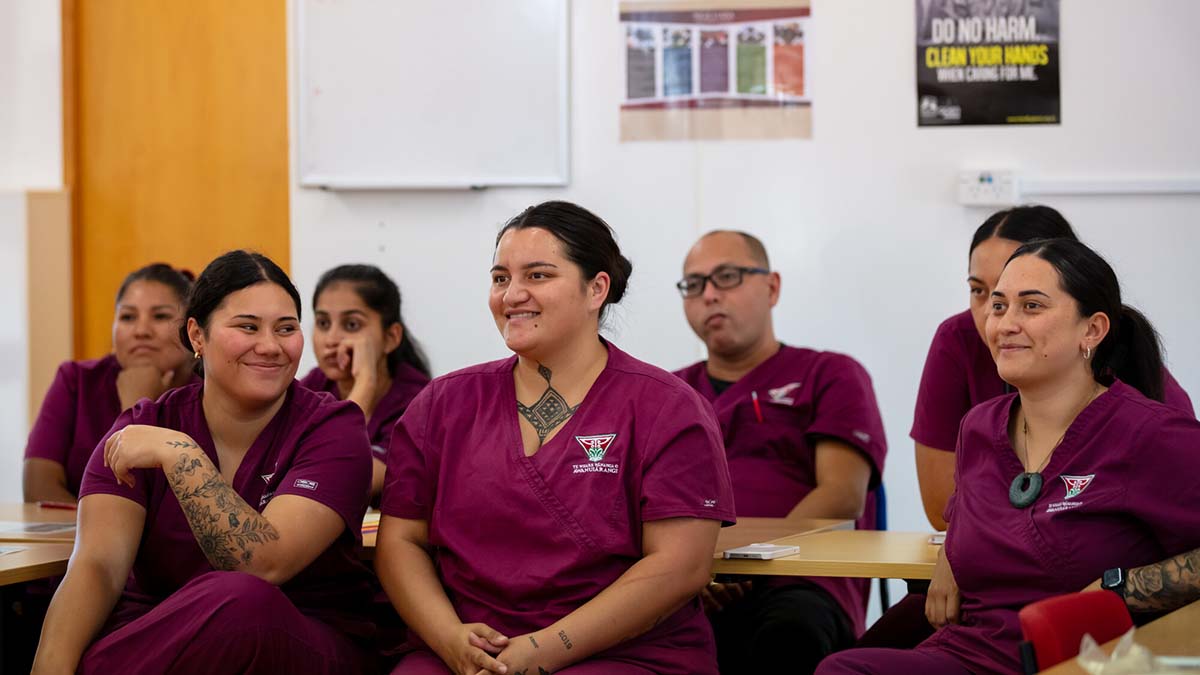 Photo of nursing students at Te Whare Wānanga o Awanuiārangi